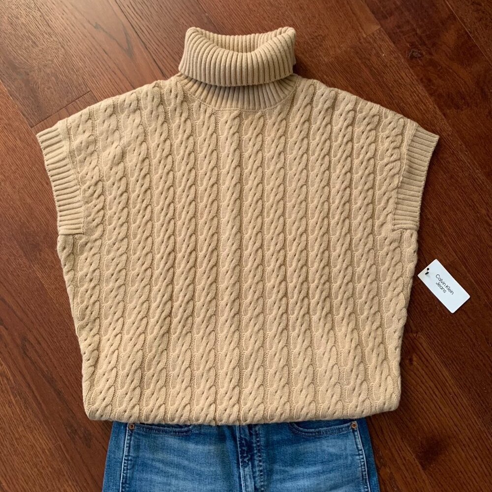 NWT - Calvin Klein Cable Knit Turtle Neck Sweater